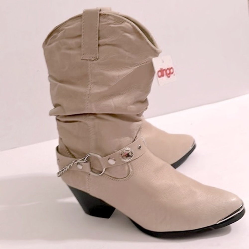 Dingo Slouch leather Cowgirl Boot in beige NWT